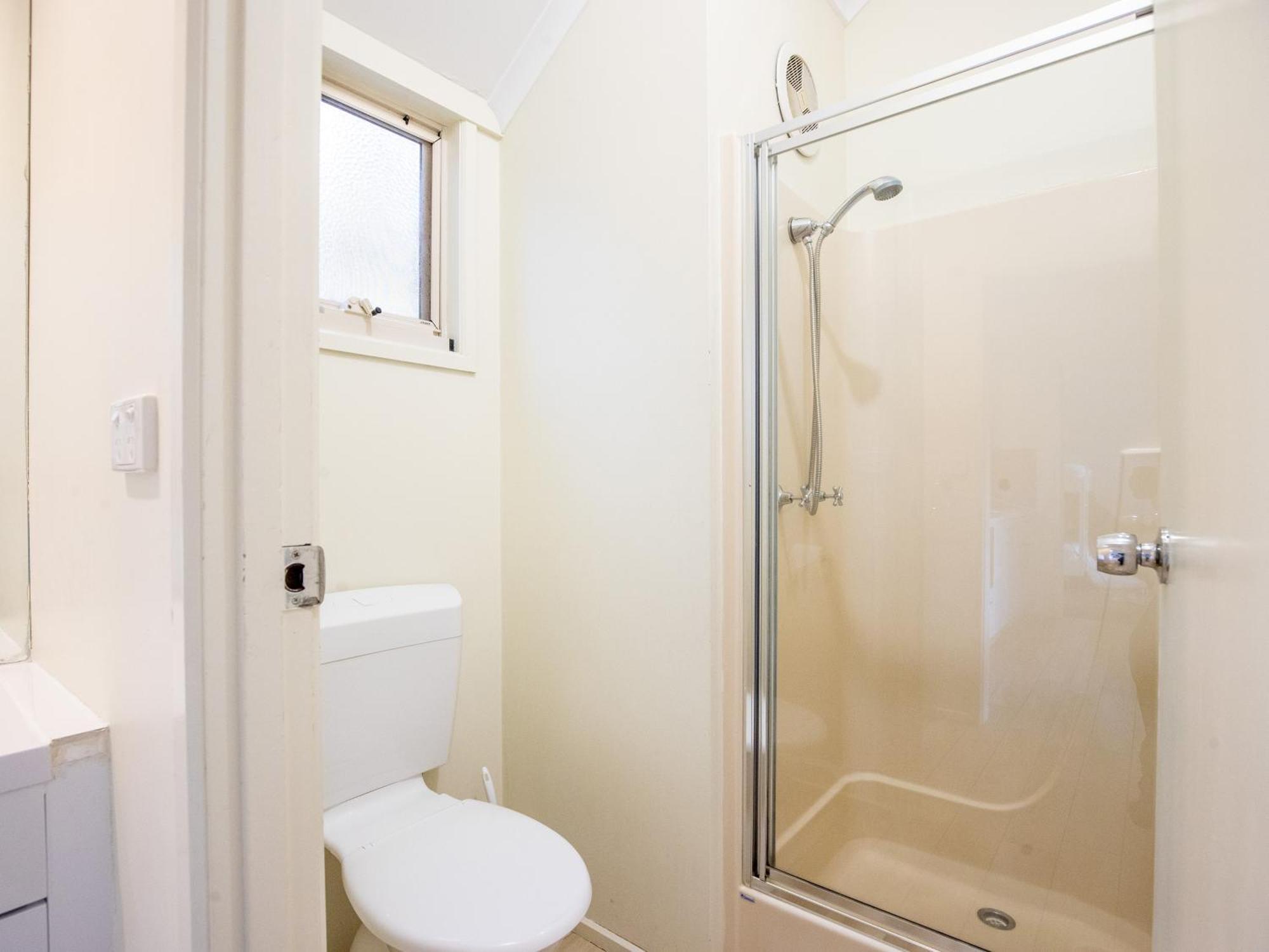 Nrma Bright Holiday Park Room photo