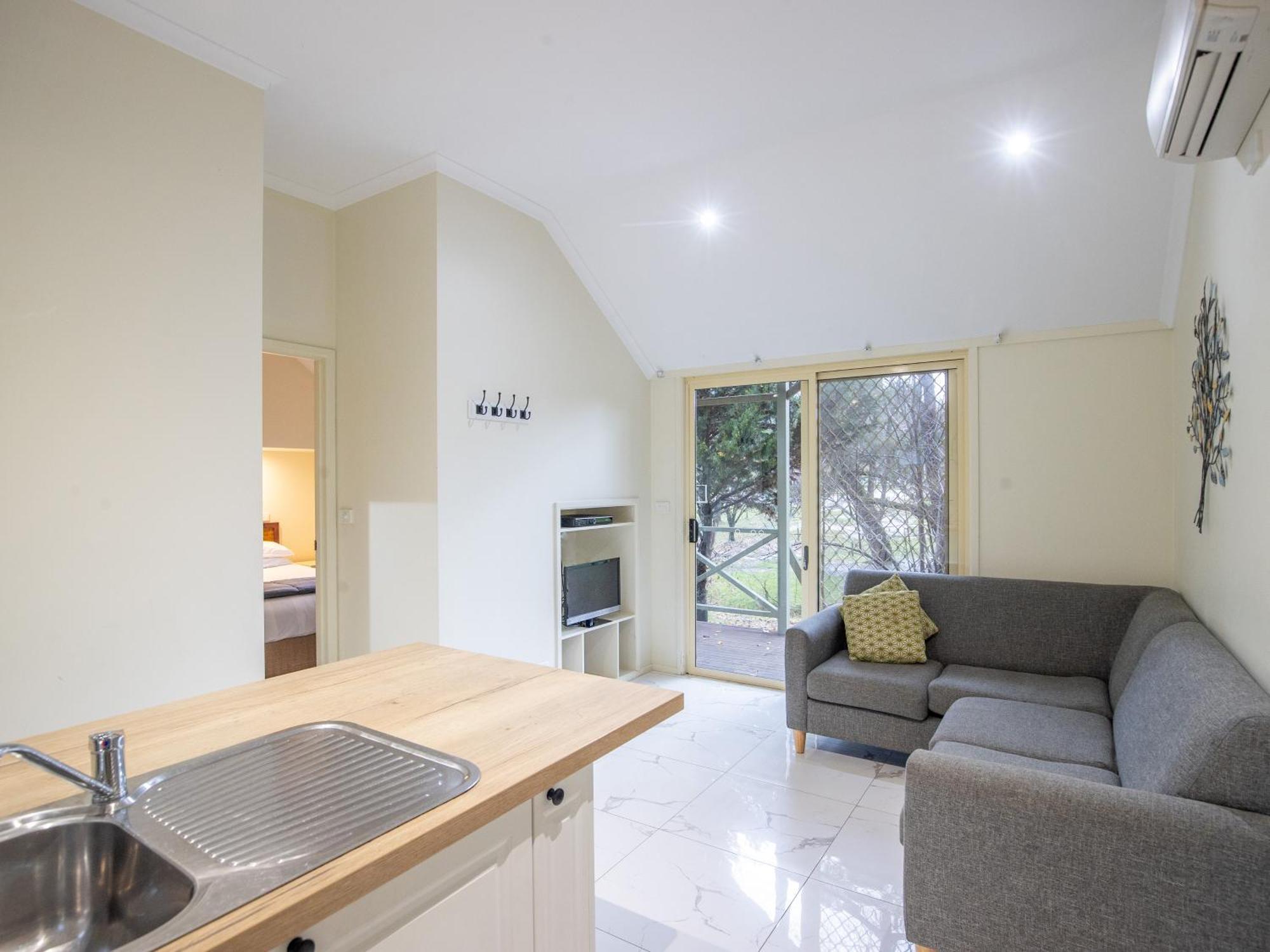 Nrma Bright Holiday Park Room photo