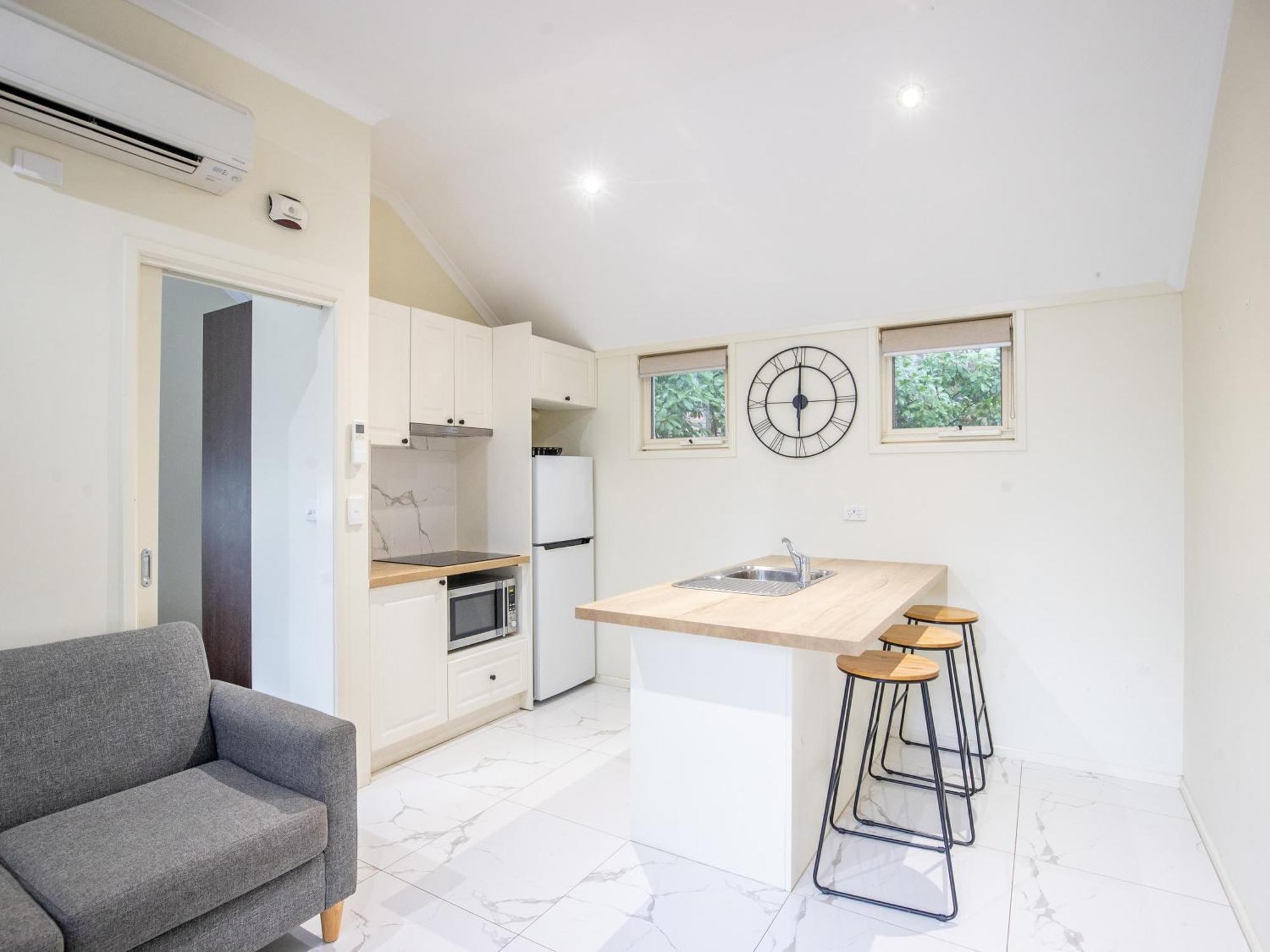 Nrma Bright Holiday Park Room photo