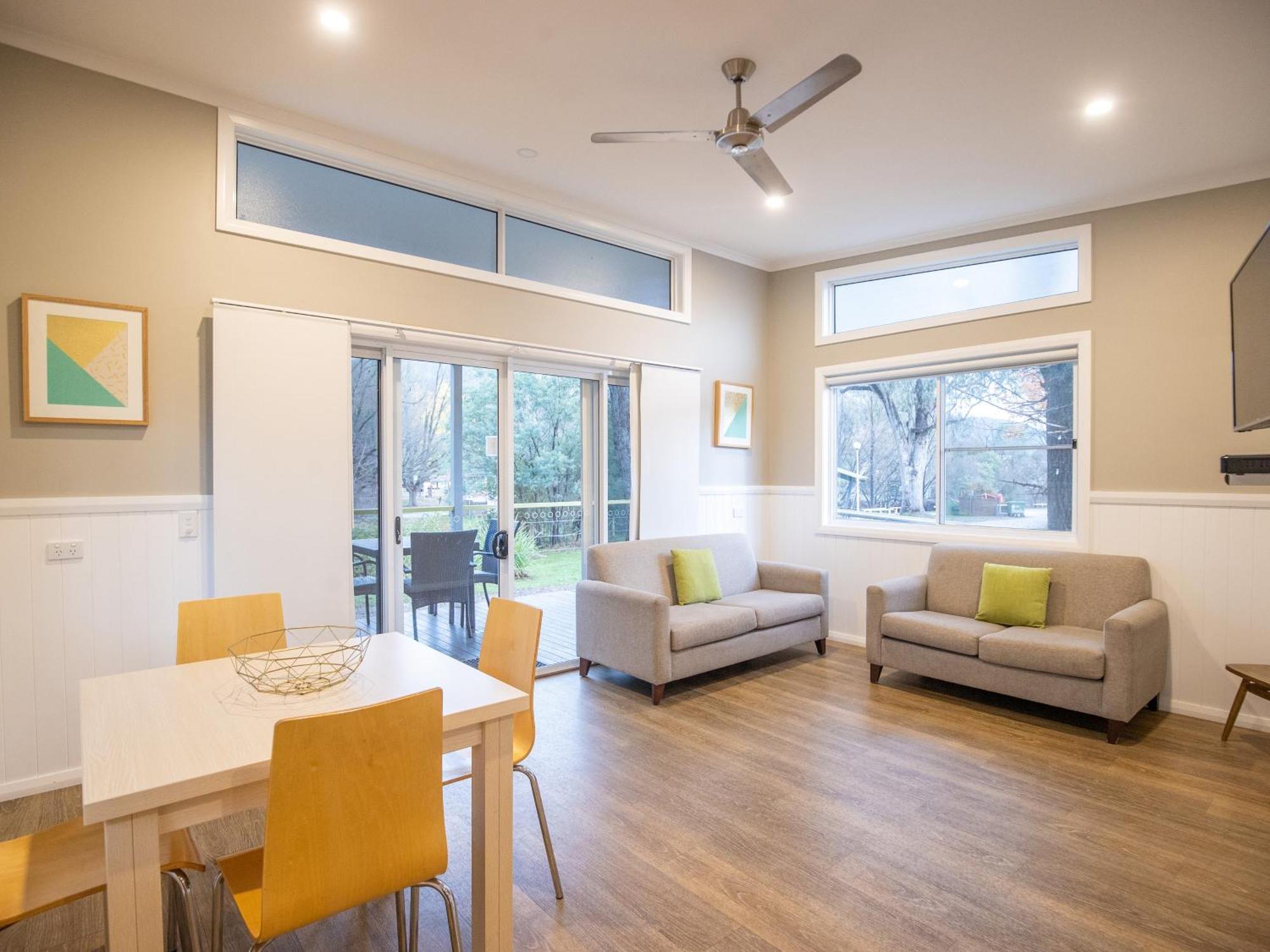 Nrma Bright Holiday Park Room photo